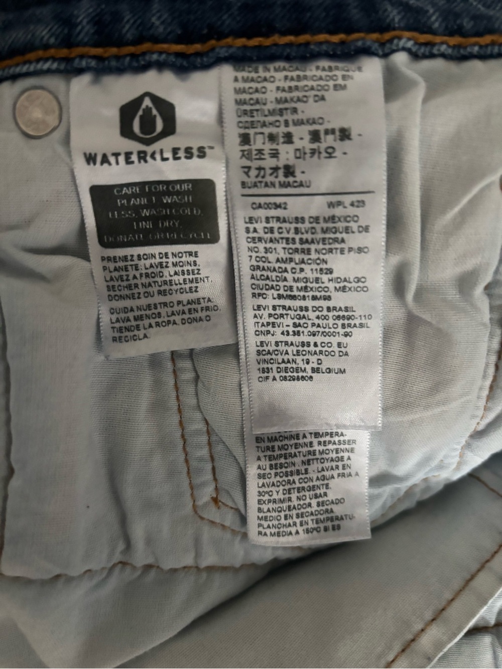The PERFECT 501 Levi’s.😍 Size 28. See exact measurements for sizing. - Picture 7 of 7